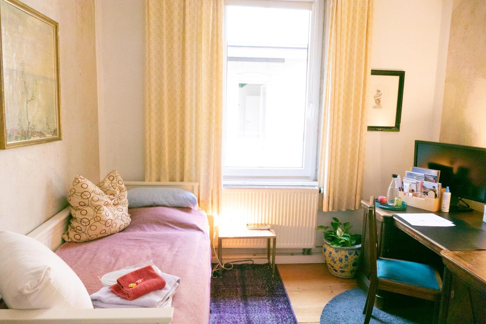 Zimmer In Kuenstlerwohnung Štutgart Exteriér fotografie